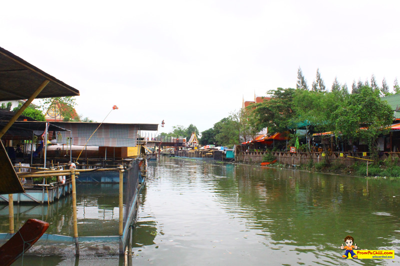 kwan-riam floating market